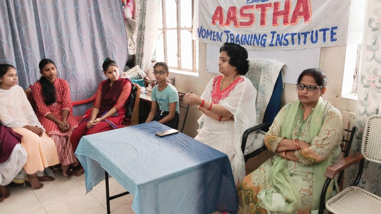 Children's Day Celebrations: Competitions and Outing for Girls by Astha Sanstha Prayagraj