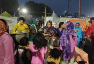Community Feast by Astha Sanstha Prayag Raj at Magh Mela